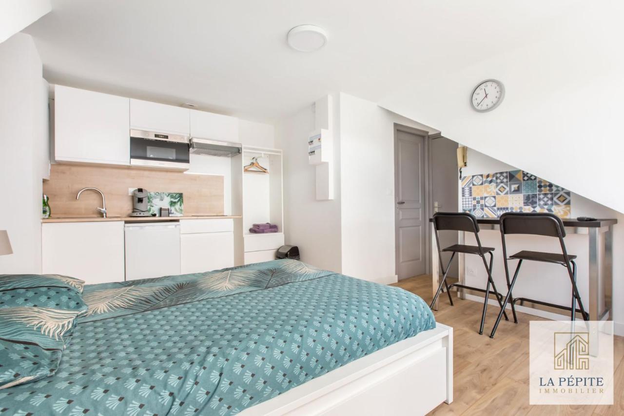 Residence Pasteur วาลองเซียนส์ ภายนอก รูปภาพ